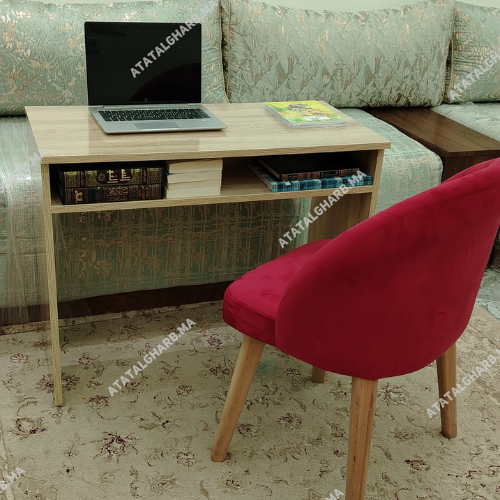 طقم مكتب وكرسي لمساحة عمل مرتبة