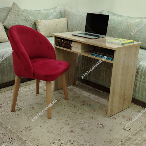 طقم مكتب وكرسي لمساحة عمل مرتبة